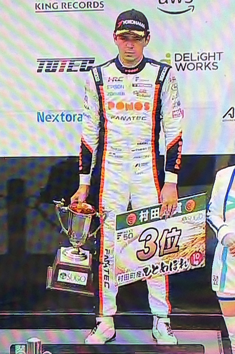 BOTTASLOVEYOU's tweet photo. 黒いオーラが出てるフラガ選手🐦‍⬛

#Sformula https://t.co/rzU32N1C2f