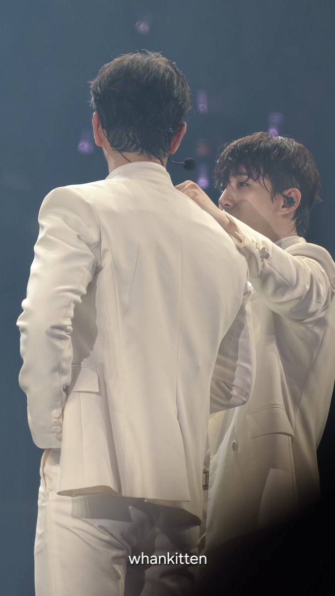 WHANKITTEN's tweet photo. 🍌🐧 #ChanNuneo https://t.co/uXI0cN1IX0