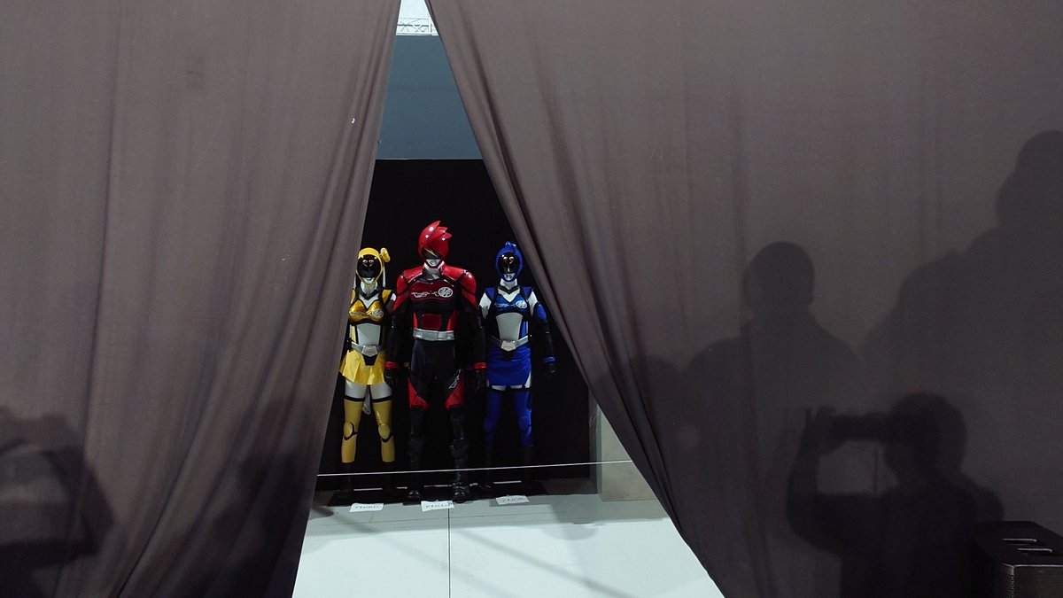 yanma_since1996's tweet photo. アキバレンジャーもいた。
非公認だからなのか出口付近でひっそりと。でも展示があるといことは非公認ながらスーパー戦隊の一員ということだよね https://t.co/OodWKIdvI3