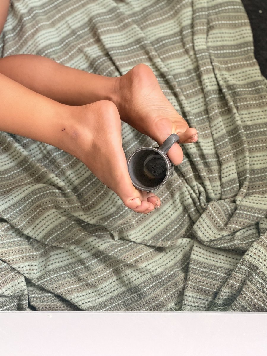 LillyBloom_33's tweet photo. Guten Morgen☀️mein Kaffee ist leer…. du weißt, was du zu tun hast…☕️🫵🏼
@modelssecret_  @Millington77877  @Feetcentral13 https://t.co/xfWvqHs68x