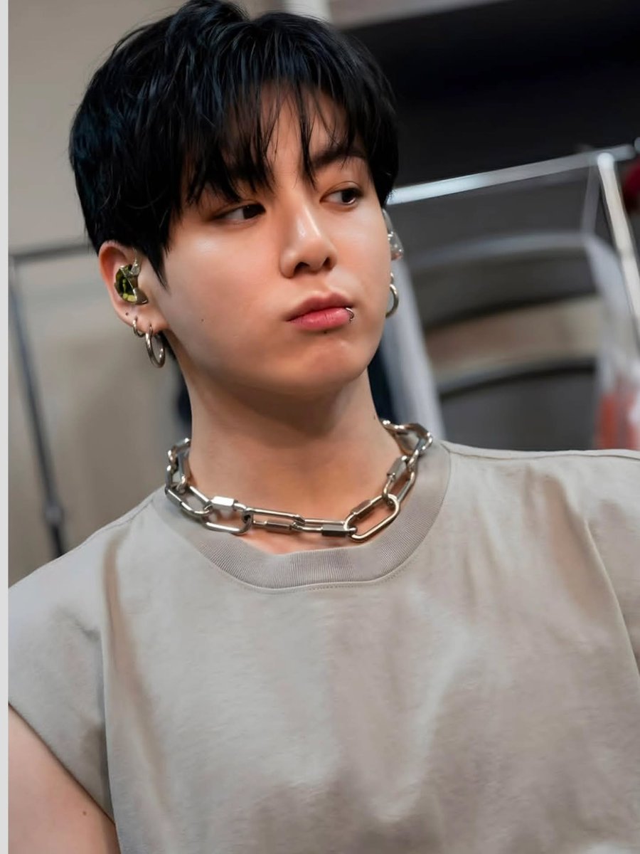 Jungkoo_gukkk97's tweet photo. https://t.co/QiRmb0hc89