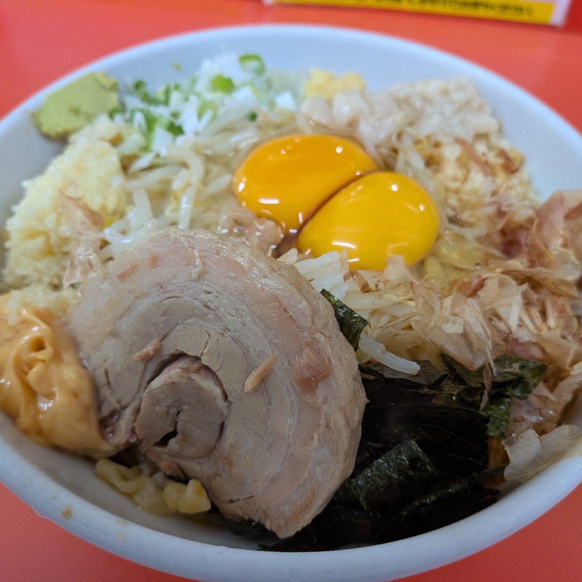 pocotan_MB's tweet photo. 冷やしまぜそば中 at らー麺 ぶたのジョー。

暑い日の冷やし！
卵ふたつになるのと、冷たいとスルスルいけるので中にしたけど食べられちゃう！  #毎日がラーメン https://t.co/r4l0LeKCPr