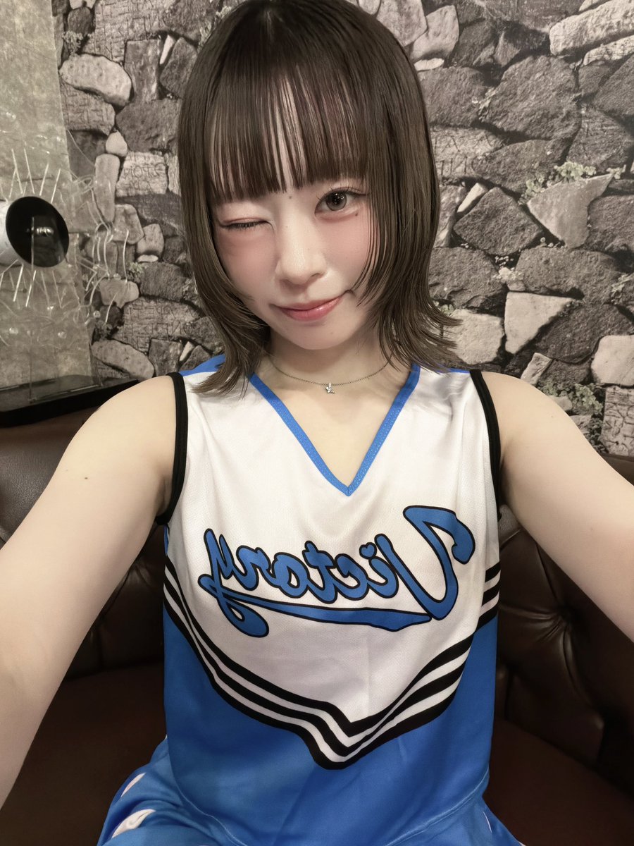 uran_oshiose's tweet photo. 2号店22:30��でいる~🏵 https://t.co/8QxvqdAEO0