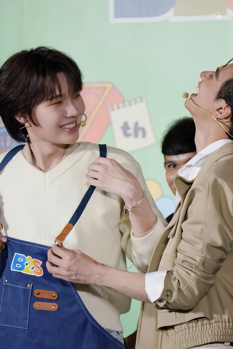 KengNampingLand's tweet photo. ภาพที่มีเสียง พี่เก่งงงงงงง~ 

KNP WORKSHOP WITH B2S
#B2SxKengNamping https://t.co/y8TU5Pgz0E