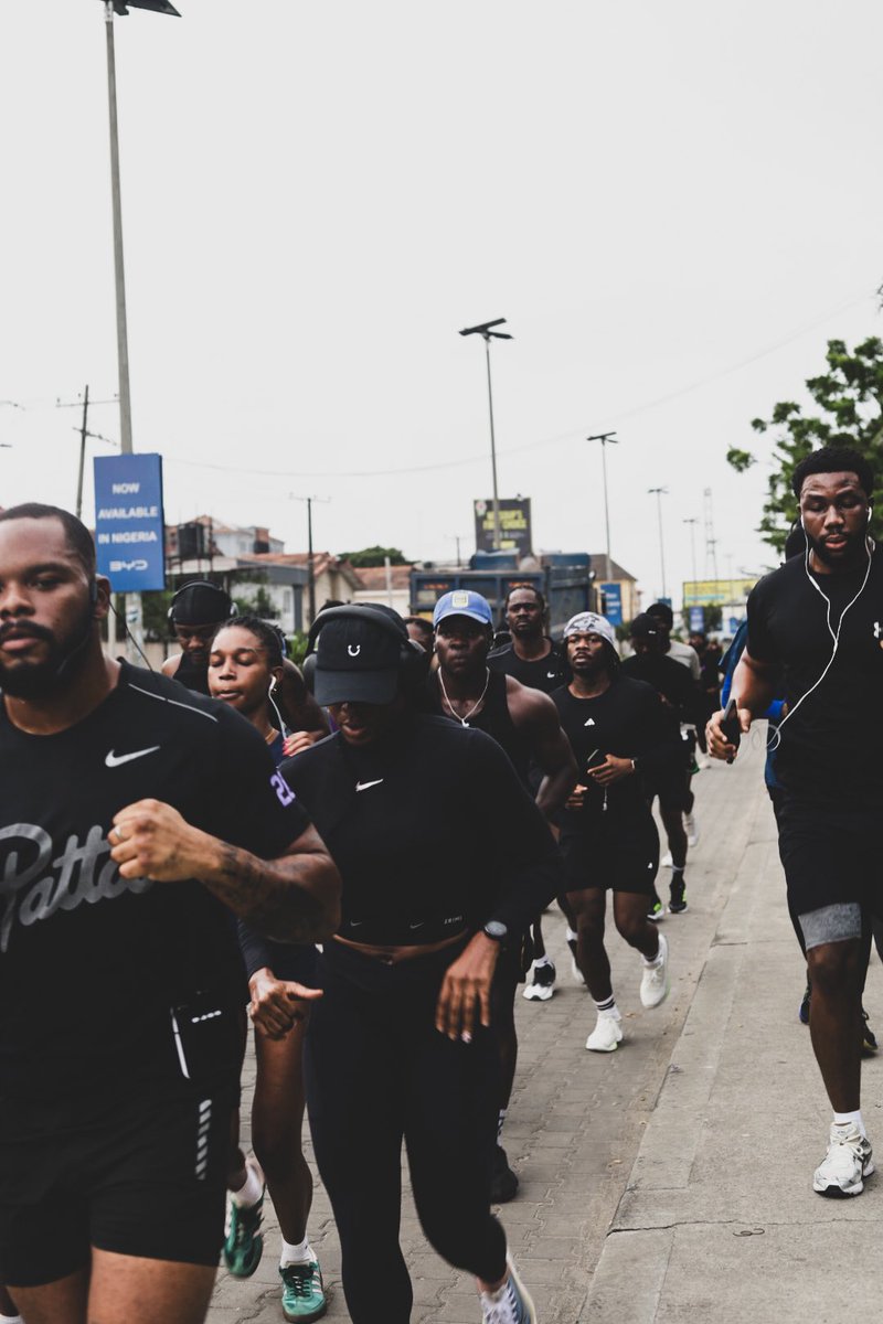 NoteSphere's tweet photo. We ran a 5K with Patta yesterday and it was so much fun!!!

📸: @seyibanksz https://t.co/MooAQhRX6C