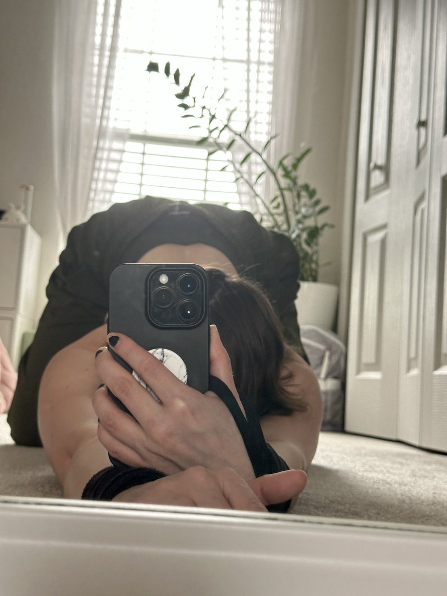 melorie_ed's tweet photo. Somebody help me🥺
#nsfw #nsfwtwtًً #goon #amwf #snowbunny #paypig #selling #sellingcontent https://t.co/FuiKBlU9ck