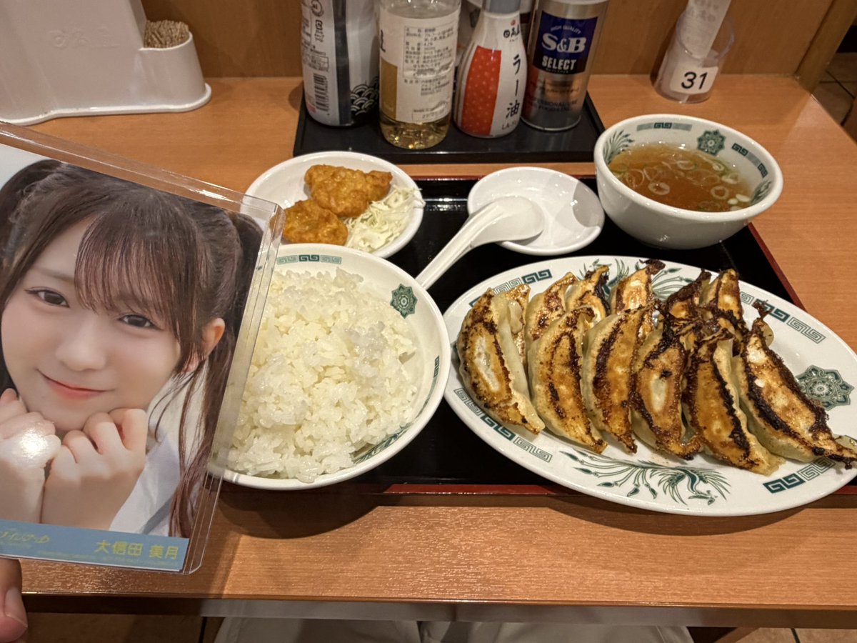 PerfectAchilles's tweet photo. みっちゃん、日高屋だよ
 #大信田美月 https://t.co/qnDtD7zaiR