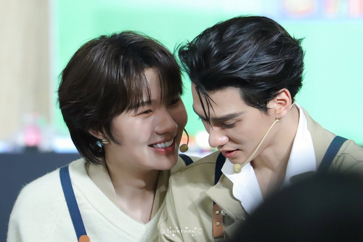 tunarnnn's tweet photo. โห กนปทำไร 👁️👄👁️ @harit_keng @nampingnapat 

KNP WORKSHOP WITH B2S
#B2SxKengNamping https://t.co/rJBlUgHqAd