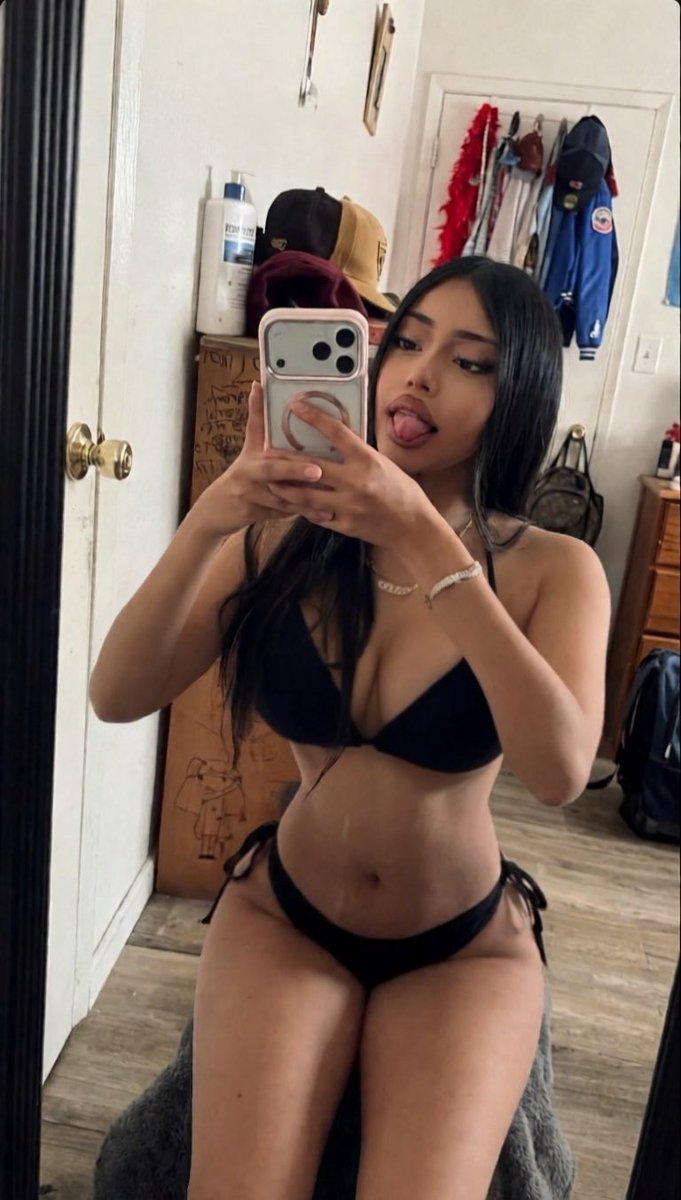 camila4foru's tweet photo. #nsfwtwtًً hmu 😛 https://t.co/hKqnJvRkda