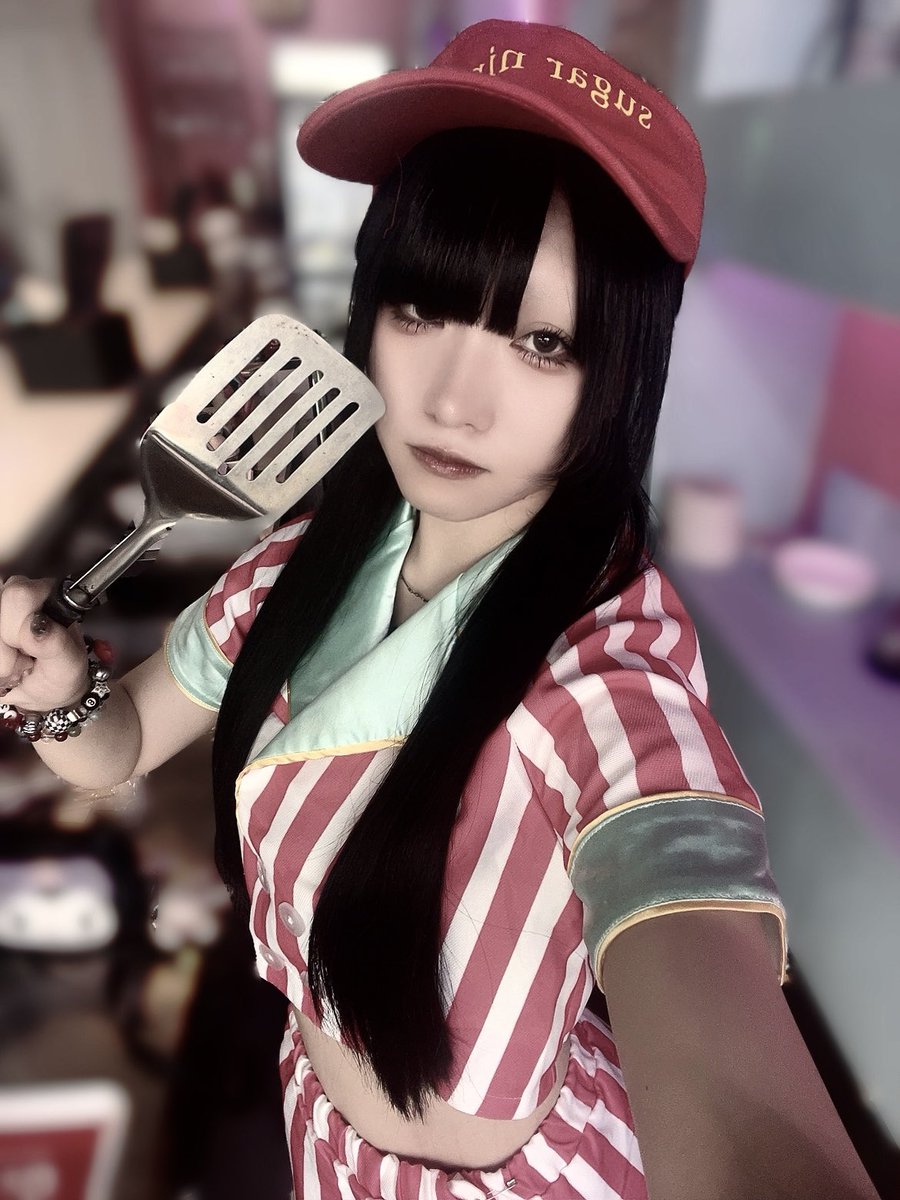 mukuro_shrimp's tweet photo. 初めての衣装と頭ものです🍔 ̖́-
雨降ってきたので足元お気を付けて https://t.co/7hS30TUYGN