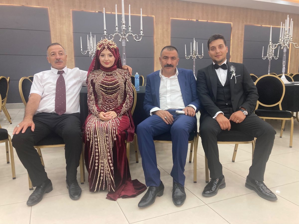 LutfuNebioglu's tweet photo. 📍ELAZIĞ 🇹🇷ERZİNCAN 

Yeğenimiz Sena ve Erol’un düğün merasimine katılarak bu mutlu günümüzde bizleri yalnız bırakmayan;
Elazığ Belediye Başkanımıza, Erzincan Belediye Başkanımıza, Baskil Belediye Başkanımıza, Ülkü Ocakları Elazığ ve Erzincan İl Başkanlarımıza, Ülkü Ocakları Geçmiş Dönem Erzincan İl Başkanımıza ve katılım sağlayan tüm misafirlerimize teşekkür ediyorum.

Sağ olsun, var olsunlar.