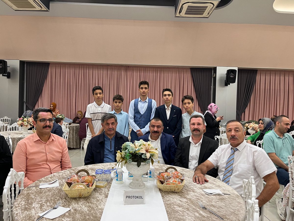 LutfuNebioglu's tweet photo. 📍ELAZIĞ 🇹🇷ERZİNCAN 

Yeğenimiz Sena ve Erol’un düğün merasimine katılarak bu mutlu günümüzde bizleri yalnız bırakmayan;
Elazığ Belediye Başkanımıza, Erzincan Belediye Başkanımıza, Baskil Belediye Başkanımıza, Ülkü Ocakları Elazığ ve Erzincan İl Başkanlarımıza, Ülkü Ocakları Geçmiş Dönem Erzincan İl Başkanımıza ve katılım sağlayan tüm misafirlerimize teşekkür ediyorum.

Sağ olsun, var olsunlar.