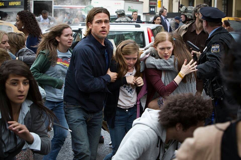 Dimson001789's tweet photo. WORLD WAR Z (2013) — MOVIE BREAKDOWN 🧟‍♂️🌍

Brad Pitt plays Gerry Lane, a former UN investigator who gets pulled back into action when a mysterious virus turns people into insanely fast, aggressive zombies. https://t.co/KfJEcDx7iL