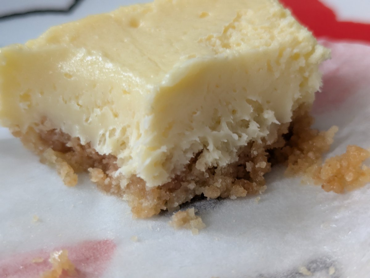 tanboman_sweets's tweet photo. かじるレモンチーズケーキ
[セブンイレブンにて購入。291円。241kcal。洋生菓子]
2026年8月4日（火）以降順次発売
#レモンの爽やかさを〜

『かじるレモンチーズケーキ』
#アメブロ https://t.co/GaiuH3Qy17 https://t.co/pT7LJAf52f