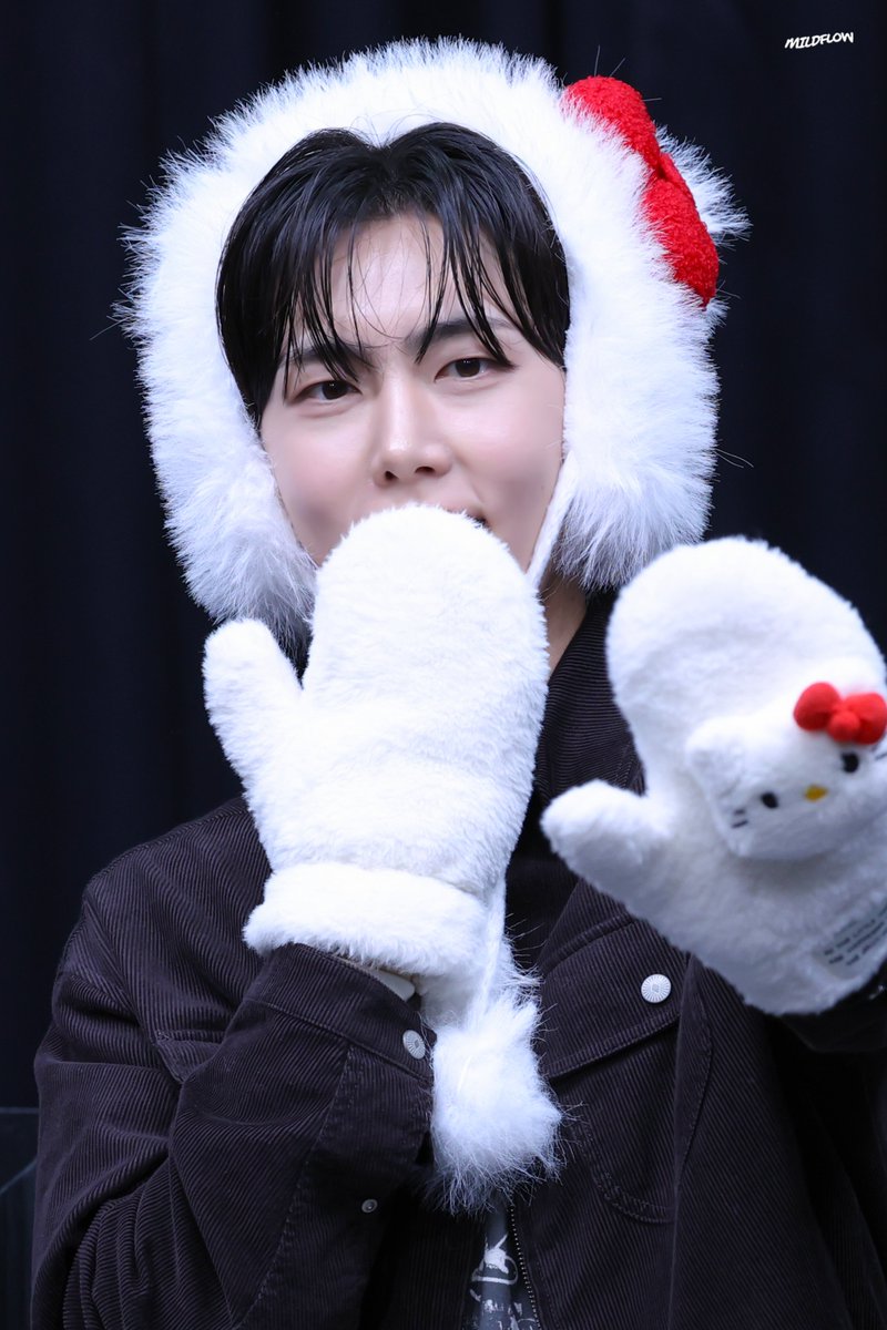 mildflow_89's tweet photo. 260409

#SF9 #JAEYOON #에스에프나인 #재윤 #이재윤
#판타지로_가득찬_재윤의_여름
#JAEYOON_DAY https://t.co/FAPOTIkPej