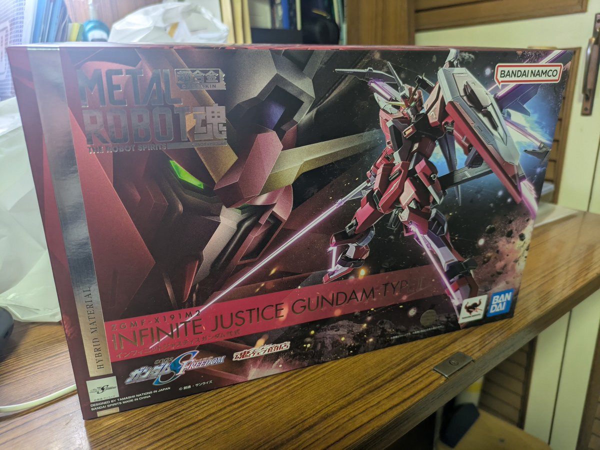 _raru's tweet photo. 実家近くのホビーオフに未開封で定価より3000円も安く売ってたんで思わず買っちゃった🙄
買うか…ズゴック
#METALROBOT魂 https://t.co/Ln2aegCz54