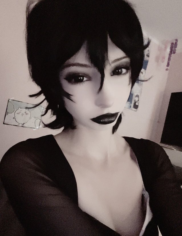 Woofeybarks's tweet photo. Only a vampire can love you forever… https://t.co/cRKj77Vy7h