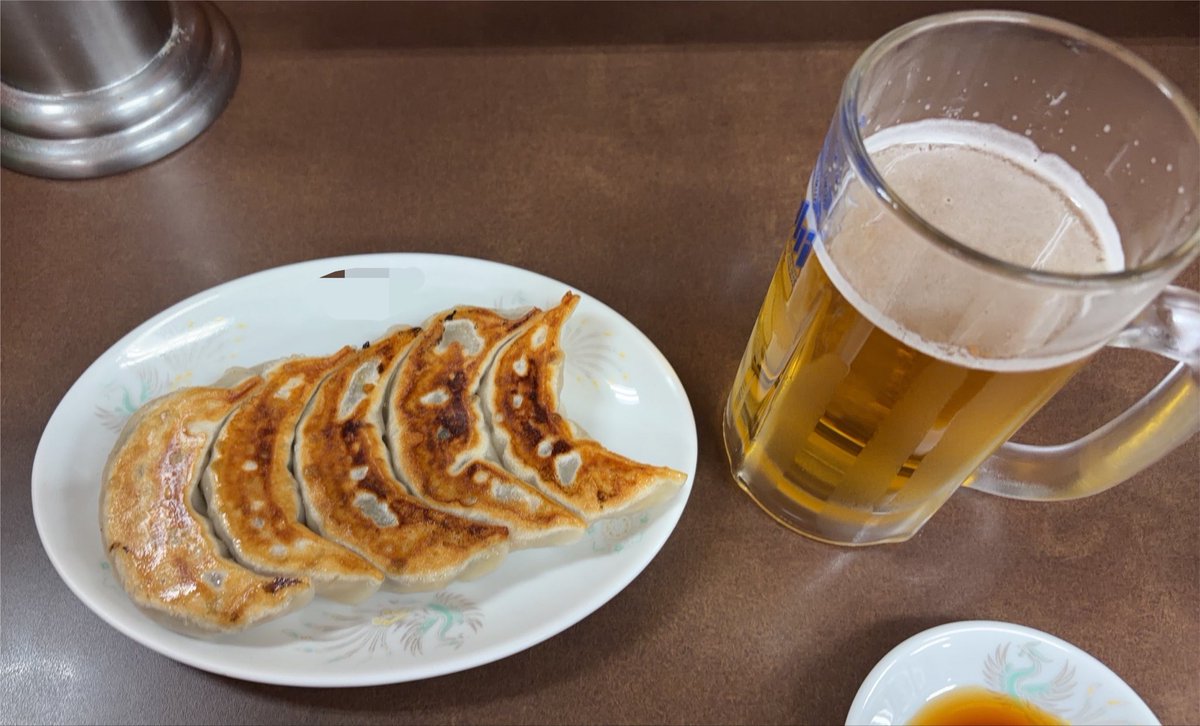 rainysummerblue's tweet photo. やはり餃子とビールは大覇権CPだってはっきりわかんだね(飲みかけ失礼) https://t.co/EOHG9uGP8X