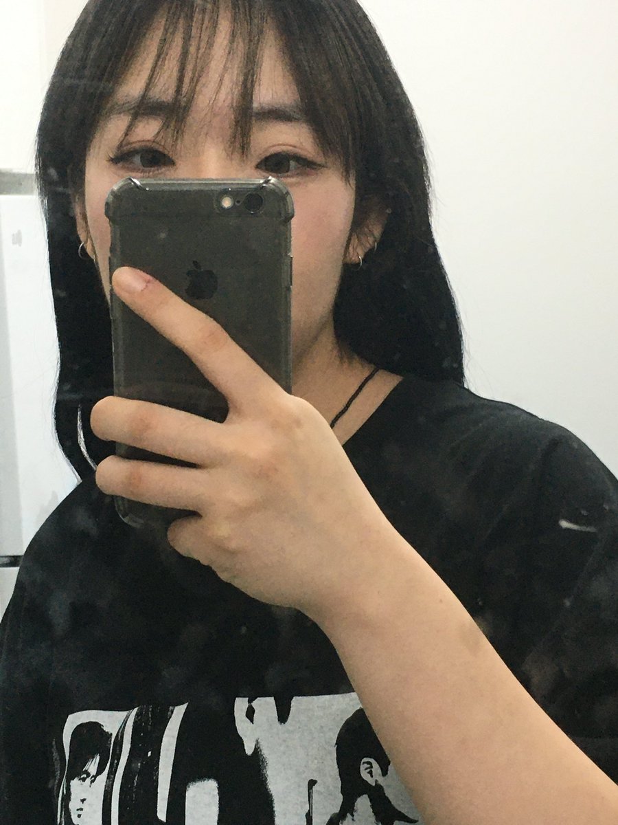 soarforu's tweet photo. 홍대 위드뮤에서 20만원 지른 후로 무서워서 못 감 그치만 블랙 조아 인간에게 너무나도 굿소비 https://t.co/drZu7tK0Mk