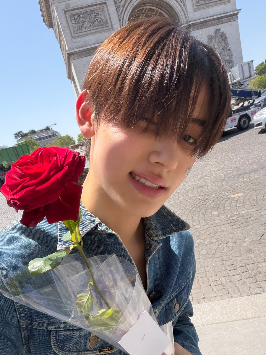 eomseaniee's tweet photo. #SEONGHYEON #성현 INSTAGRAM UPDATE

“I feel so romantic” https://t.co/xyTgEEsZSY