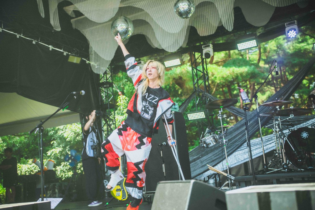 luckyfm_fes's tweet photo. 【SetList + Live Photos】Wienners
LuckyFes'26
HILLS STAGE 8/9(日)  12:50〜
▶︎https://t.co/mdWgiW4hV0

【SetList】
1. 蒼天ディライト
2. SHINOBI TOP SECRET
3. WINNER！ゴジュウジャー！
4. Justice 4
5. TOKYO HOLI
6. GOD SAVE THE MUSIC
7. SOLAR KIDS
8. よろこびのうた

@Wienners_WNS
#Wienners