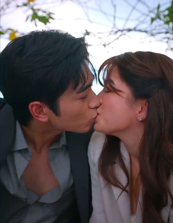 hopeberryvanz's tweet photo. Our delulu become trululu

GELEX FIRST KISS
#GeLex https://t.co/pa9wzdfSxw