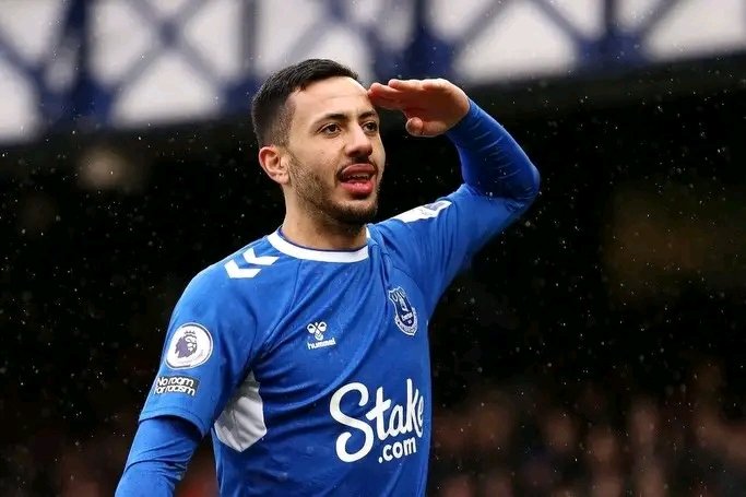 SomzySamuel's tweet photo. Crystal Palace and Everton are discussing a potential swap deal between Dwight McNeil and Brennan Johnson.

McNeil almost joined Palace on loan in January before the deal fell through.

Johnson only joined Palace in January.🔵🦅 https://t.co/YIvOYBg8Kq