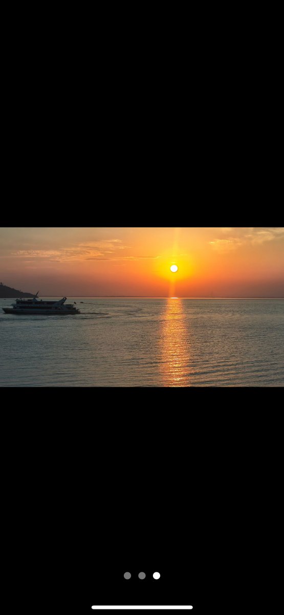CrystalFra4dpy's tweet photo. Explored the hidden coastal trail this morning, fresh sea breeze + cozy sunrise = perfect start to the weekend! ， https://t.co/9VfXWgQRYV