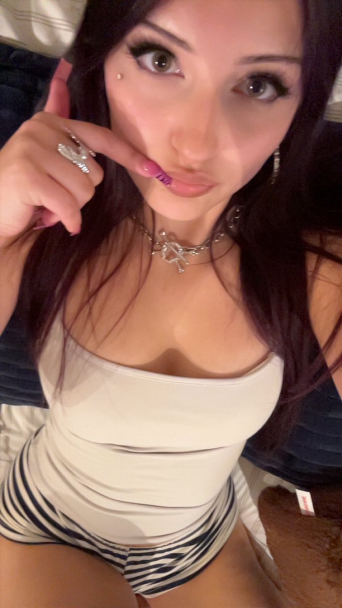 violetdiaryyy's tweet photo. @BunnyAyu looking good https://t.co/6LlwXDlQoq
