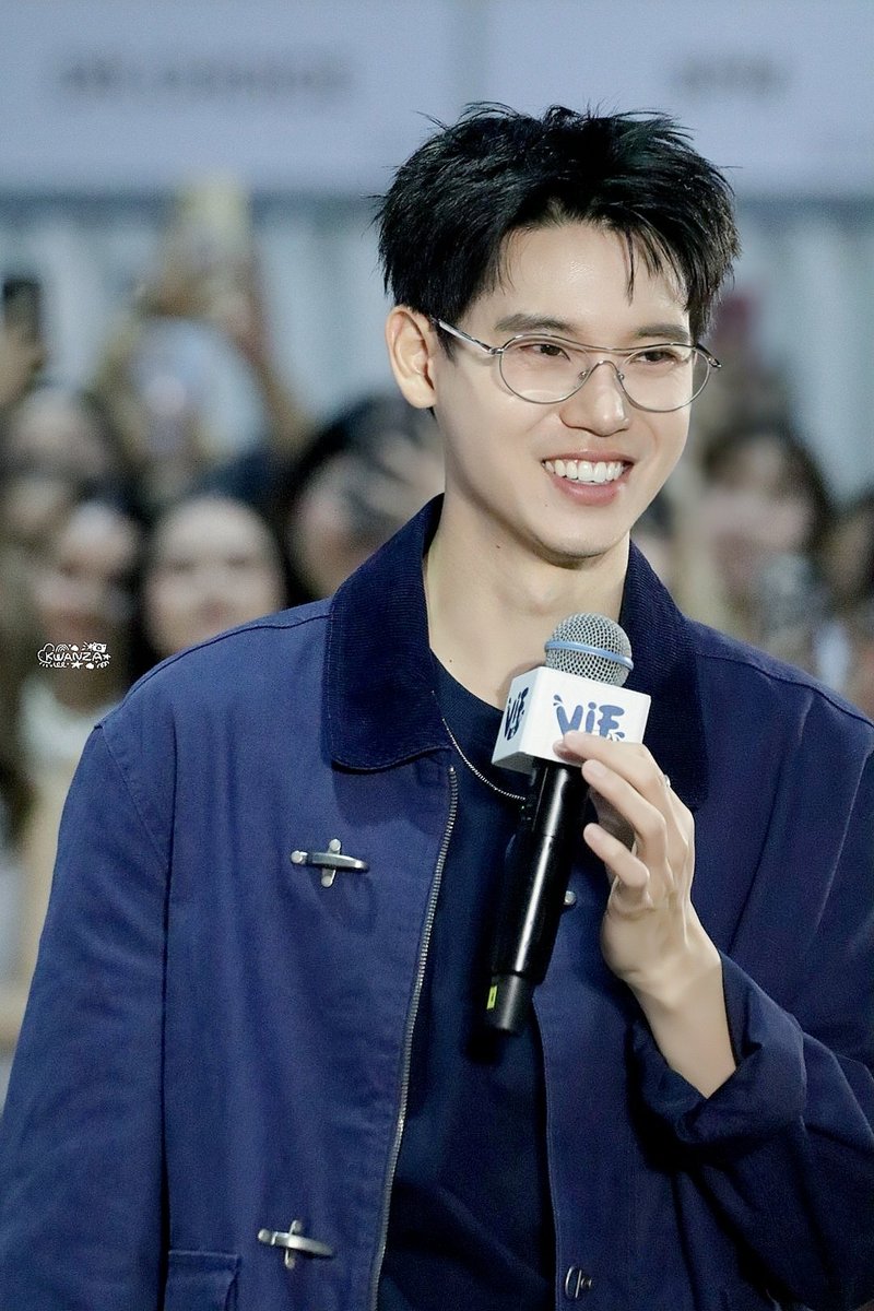 KwanzaMafia's tweet photo. หนุ่มตี๋ที่จริงใจ
VIF X YINWAR ZUSAM
#VIFxYWZSPetexpo
#yinyin_anw @yinyin_anw 
#หยิ่นวอร์ #𝐤𝐰𝐚𝐧𝐳𝐚𝐦𝐚𝐟𝐢𝐚 📸 https://t.co/nAMJZ6X5IS