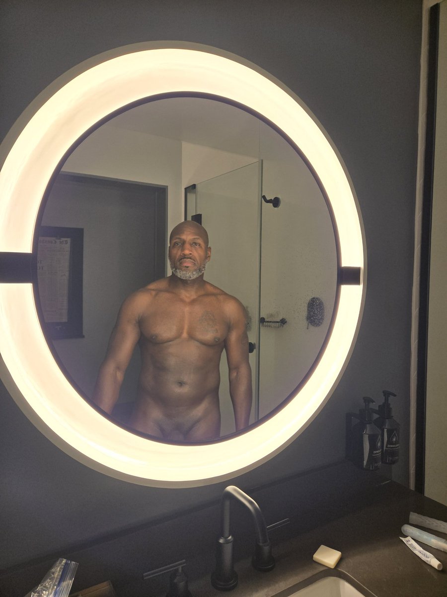 MikeBlackDaddy3's tweet photo. I might be your daddy! Do you like that?
#qos #snowbunny #bbc #bnwo #blacked https://t.co/EJZdLBlTgE