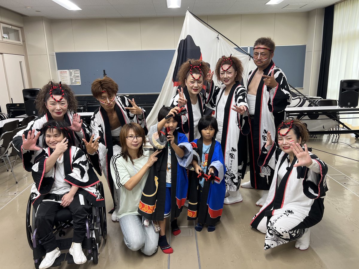 Kanpuhudou's tweet photo. 『みやこ習いごとEXPO 2026』での演舞終了しました‼️

関係者の皆さん、お疲れ様でした☆彡

予想よりもたくさんの子供たちが流星海の体験に足を運んでいただきました☆彡

今回のイベントに限らず、体験や見学は随時受け付けているので、お気軽に連絡ください☆彡

 #よさこい 
 #神風宮古流星海 https://t.co/jawLgILVqr