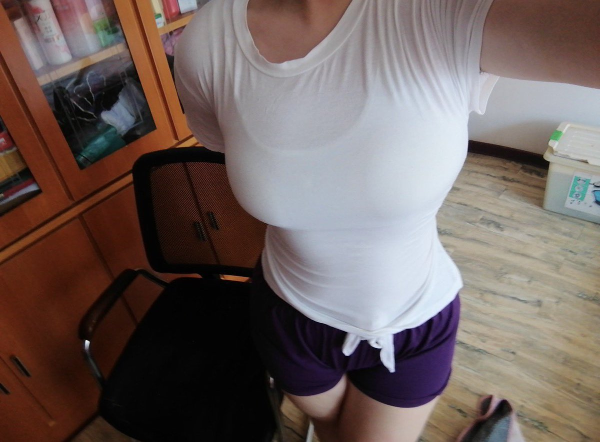 ismeYuukk's tweet photo. 一个对自己身材特别满意的小女孩罢了 #女高 #女初 #母狗 #鸡吧 https://t.co/f34RmZV9sx