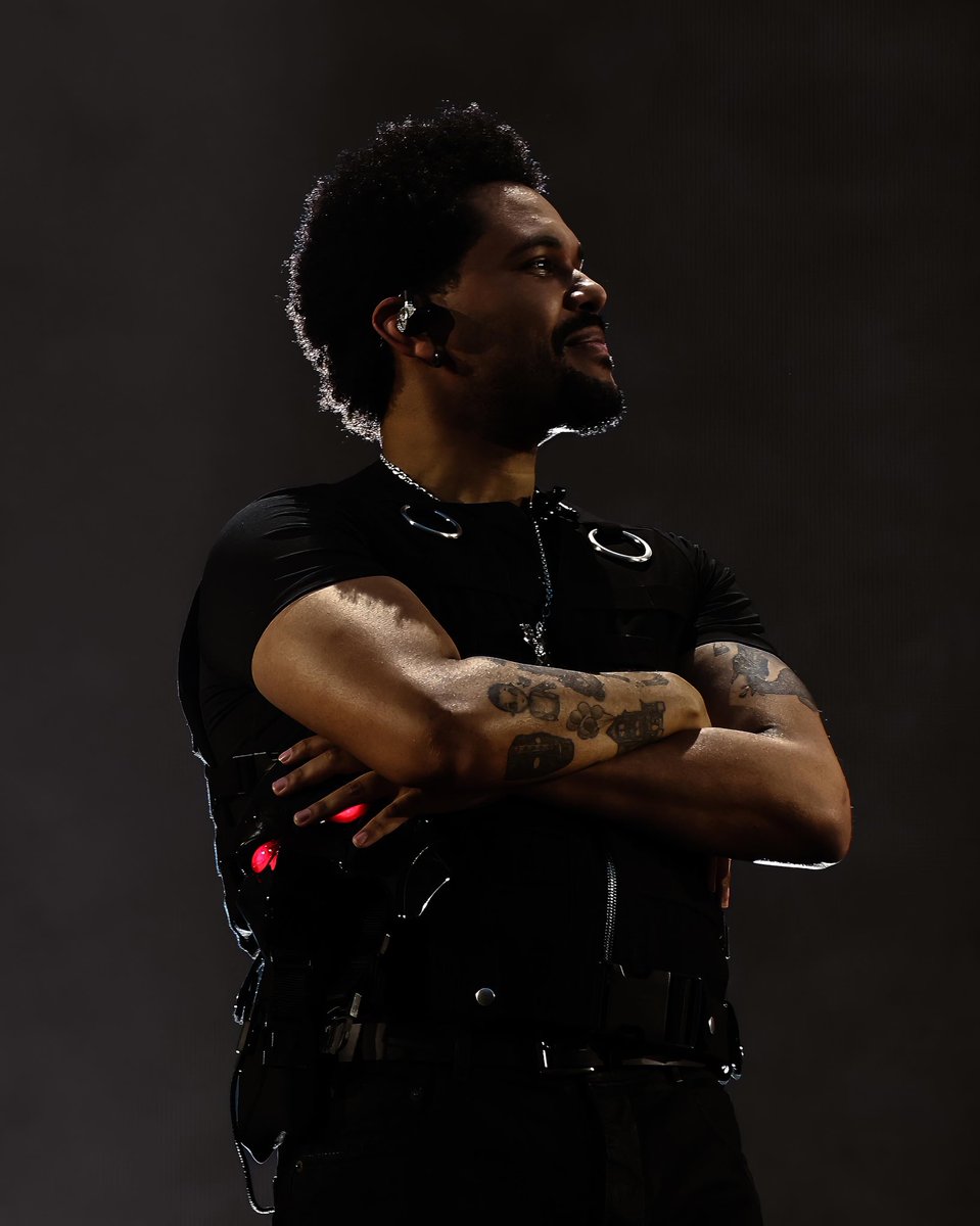 NewsWeeknd's tweet photo. 🚨The Weeknd is officially NO longer considering retirement. https://t.co/zBdqCn47Tc