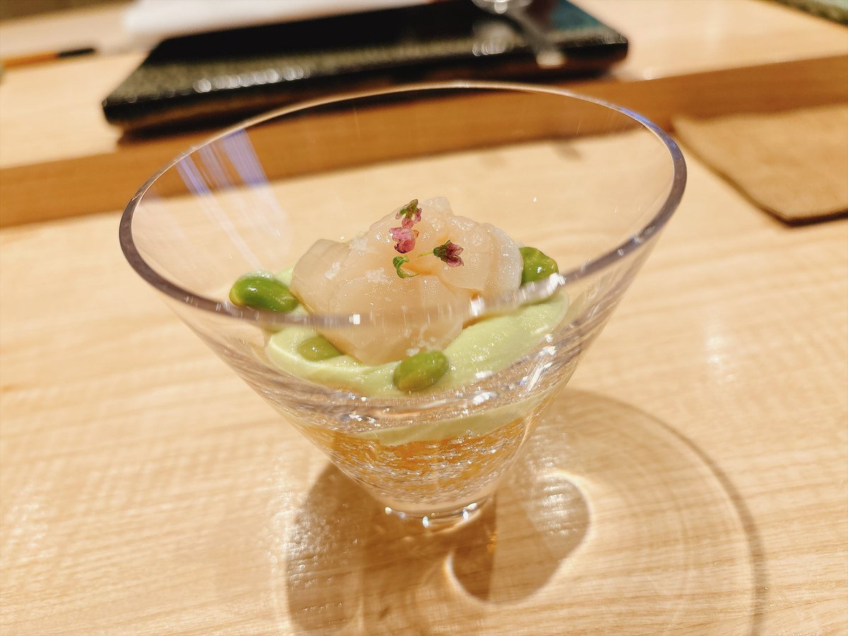 iwharapeko's tweet photo. 8/8sat夜-すし日和

数の子と冬瓜の冷や鉢
しめさば
ホタテと枝豆の冷製魚醤のジュレ
めいちだい https://t.co/4yYtkRJ7lV