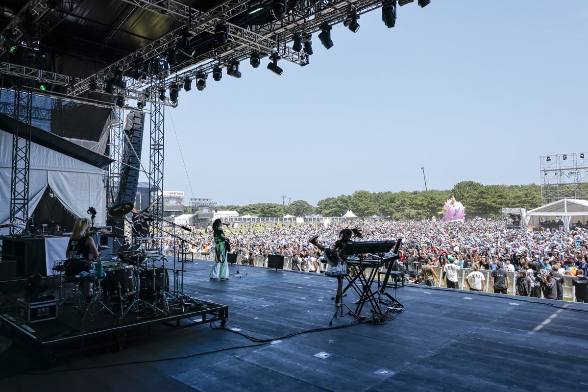 luckyfm_fes's tweet photo. 【SetList + Live Photos】RAISE A SUILEN
LuckyFes'26
WING STAGE 8/9(日)  12:35〜
▶︎https://t.co/nNK4tB6TjG

【SetList】
1. UNSTOPPABLE
2. Drown Out the Noise and Push Through the Trash
3. RUNAWAY STAR
4. 灼熱 Bonfire!
5. WHAT AN EXPLOSION
6. !NVADE SHOW!
7. EXPOSE ‘Burn out!!!’

@bang_dream_info
#RAS #バンドリ
