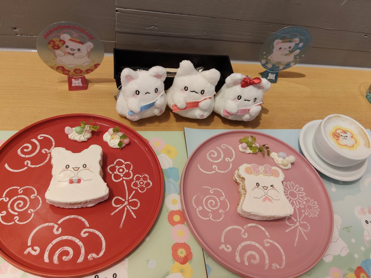kanisukimaru's tweet photo. お友達とまるまるカフェ！パンケーキが思ったよりパンケーキでとっても美味しかった〜！
ちらし寿司も◎ https://t.co/nSi0YR457q