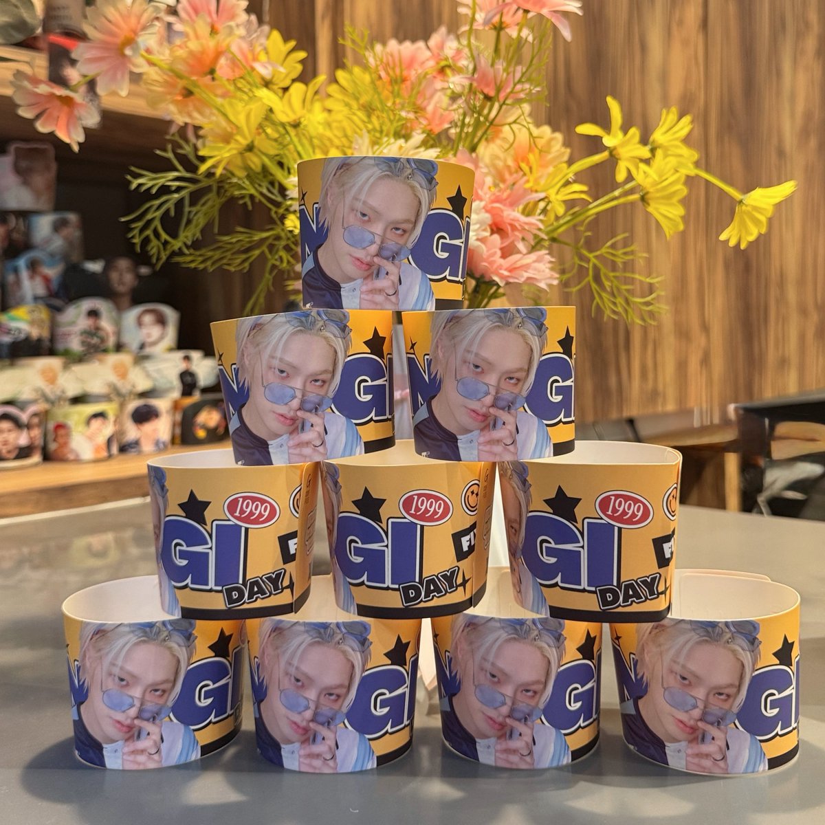 gcoffeebkk's tweet photo. 🎀 MINGI 2026 BIRTHDAY 🎀 
🐥 BABYCHICK CLUB 🐥

🥤 เพียงสั่งเครื่องดื่มเย็น ขนาด 22 ออนซ์ (Size L) รับ Cup Sleeve & Giveaway (9-15 สิงหาคม หรือจนกว่าของจะหมด) 

วิธีรับสิทธิ์
📍 หน้าร้าน : แจ้งพนักงานว่า “รับ CUP SLEEVE MINGI” ก่อนชำระเงิน

📲 𝐃𝐞𝐥𝐢𝐯𝐞𝐫𝐲 (𝐆𝐫𝐚𝐛𝐅𝐨𝐨𝐝 / 𝐋𝐈𝐍𝐄 𝐌𝐀𝐍 / 𝐒𝐡𝐨𝐩𝐞𝐞𝐅𝐨𝐨𝐝) : ระบุในช่องหมายเหตุ รับ CUP SLEEVE MINGI

📍 เจอกันที่ G Coffee
🎁 ของมีจำนวนจำกัด รีบมาก่อนหมดน้าา!

#MGbabychickclub 
#MINGI #ATEEZ 
#민기 #에이티즈 #MRT #gcoffee