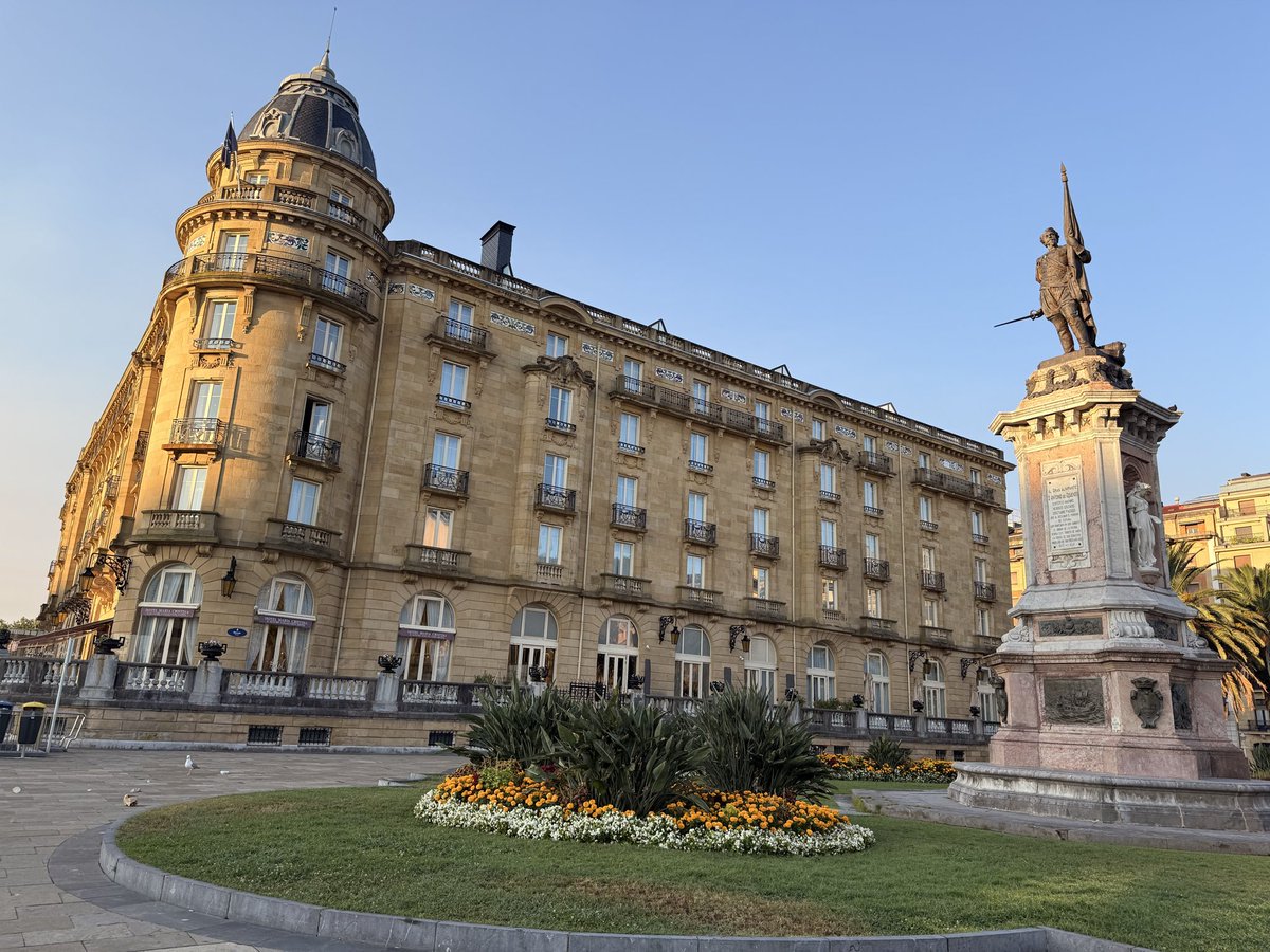 KillaKal's tweet photo. @realEstateTrent And stay at the iconic Maria Cristina. Just returned after a lovely week there. https://t.co/i8u1DiknbH