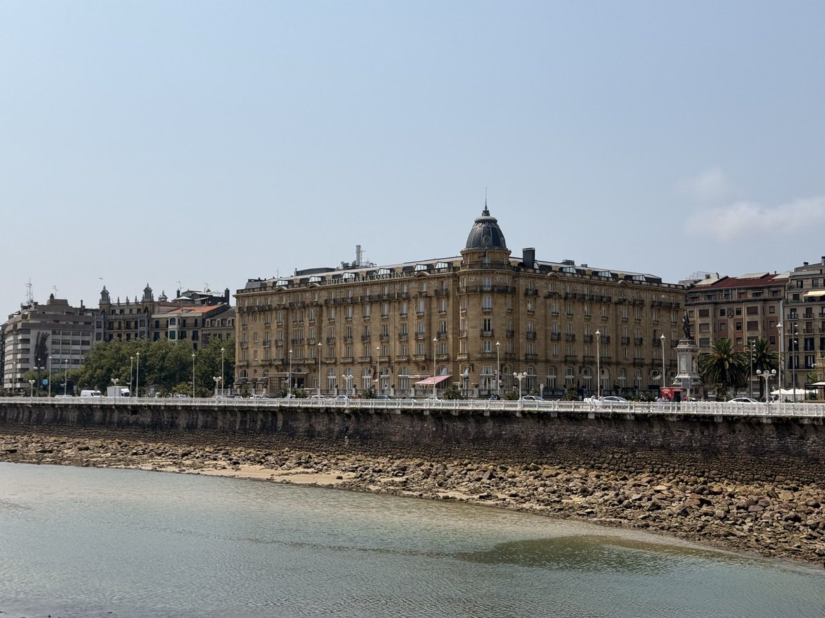 KillaKal's tweet photo. @realEstateTrent And stay at the iconic Maria Cristina. Just returned after a lovely week there. https://t.co/i8u1DiknbH