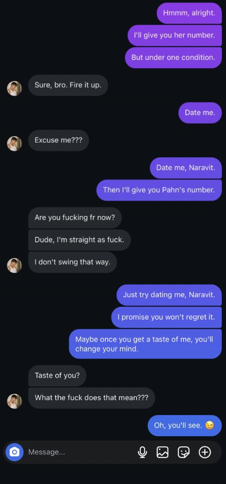 sashimirolleee's tweet photo. #pondphuwin socmed au

Pond Naravit has a reputation for being a notorious playboy and his new target happens to be Phuwin's girl best friend.

One day, Pond slides into Phuwin's DMs asking for her number. But knowing Pond's reputation, Phuwin refuses to give it to him.

Instead, he gives Pond one condition before handing over his best friend's number. 👀🤭