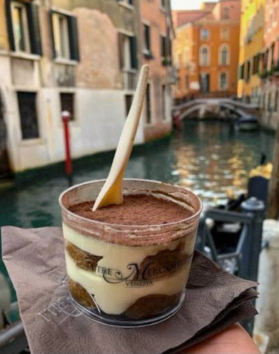 TraMi_Nguyen's tweet photo. When in Venice, Italy ๐ฎ๐น
Tiramisรน or gelato?
Why choose? ๐๐ฐ๐ฆ
No chance I was leaving either one behind. So I went all in on the Venetian sugar rush. ๐๐ฎ๐น
#WhenWithMi #Tiramisรน #Gelato #Venice https://t.co/cqaIWxEFKH
