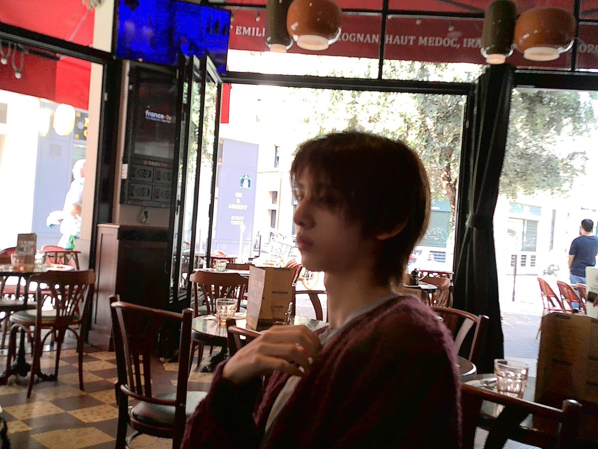 juhoontwt's tweet photo. something in the paris air got juhoon looking heavenly 🪽🪽 https://t.co/GcudgOstSt