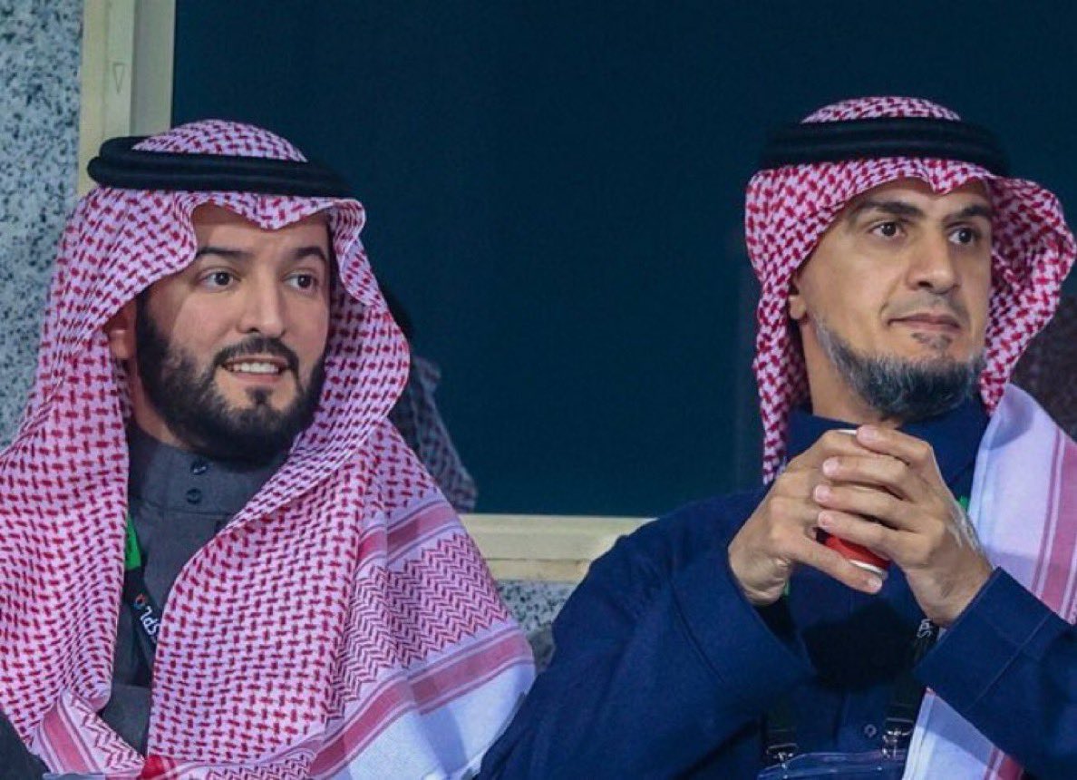 ah9150's tweet photo. @Siiros2 @hilalstuff كيف تُمنح زيادات كبيرة للاعبين مثل مالكوم والبليهي  ونونيز دون مبرر فني؟ هذه القرارات كبّلت النادي ماليًا وأثّرت على قدرته في إبرام صفقات جديدة https://t.co/fDeRAnkpxA