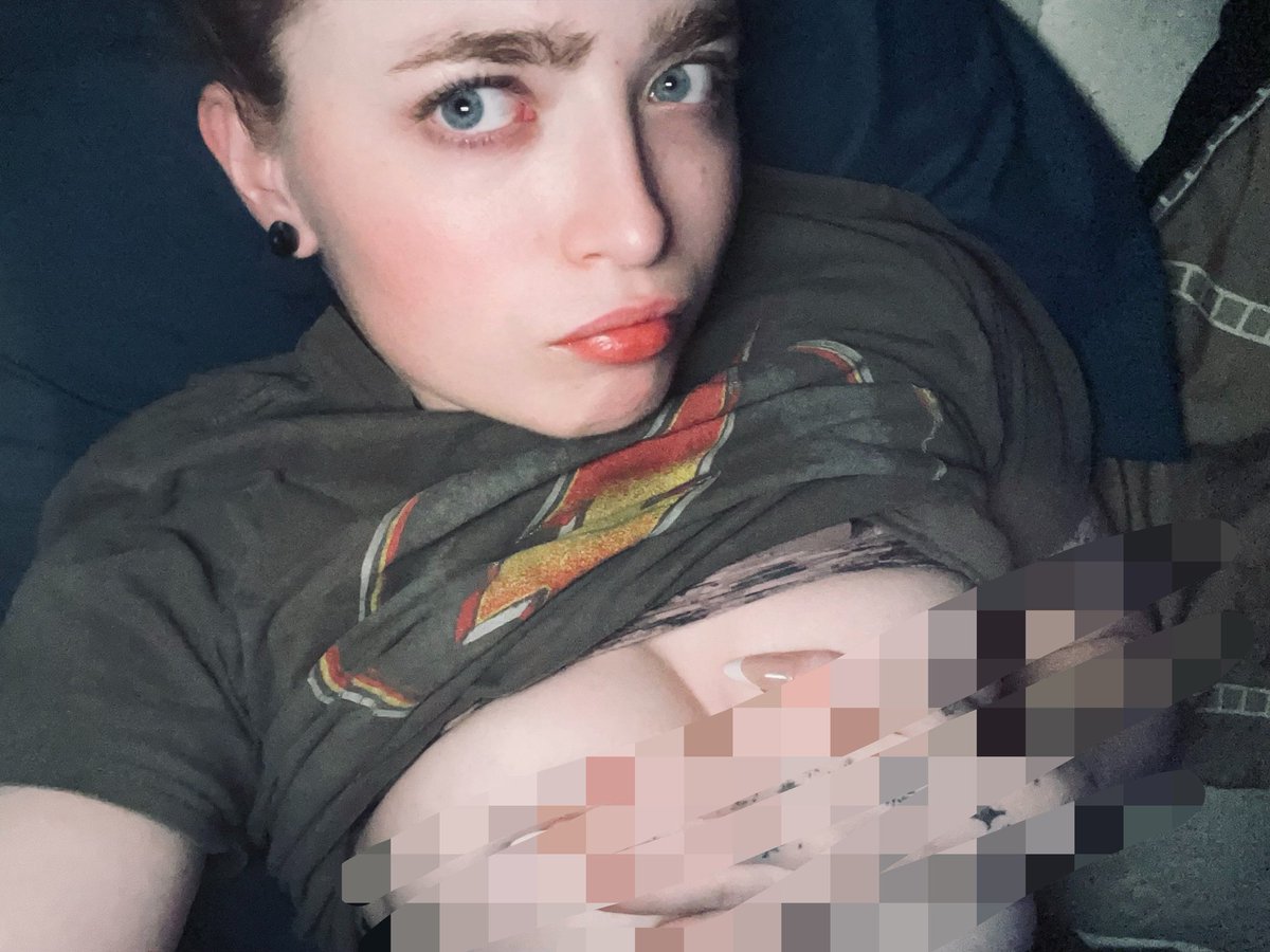 errorravenxx's tweet photo. reposting this :>
someone DM me & let’s have fun! I can’t sleep 🙄😩
#snowbunny #slutty #contentcreator #sellingcontent #buyingcontent #nsfwtwtًً #egirl #explicitmenu https://t.co/HHwKIwzulN