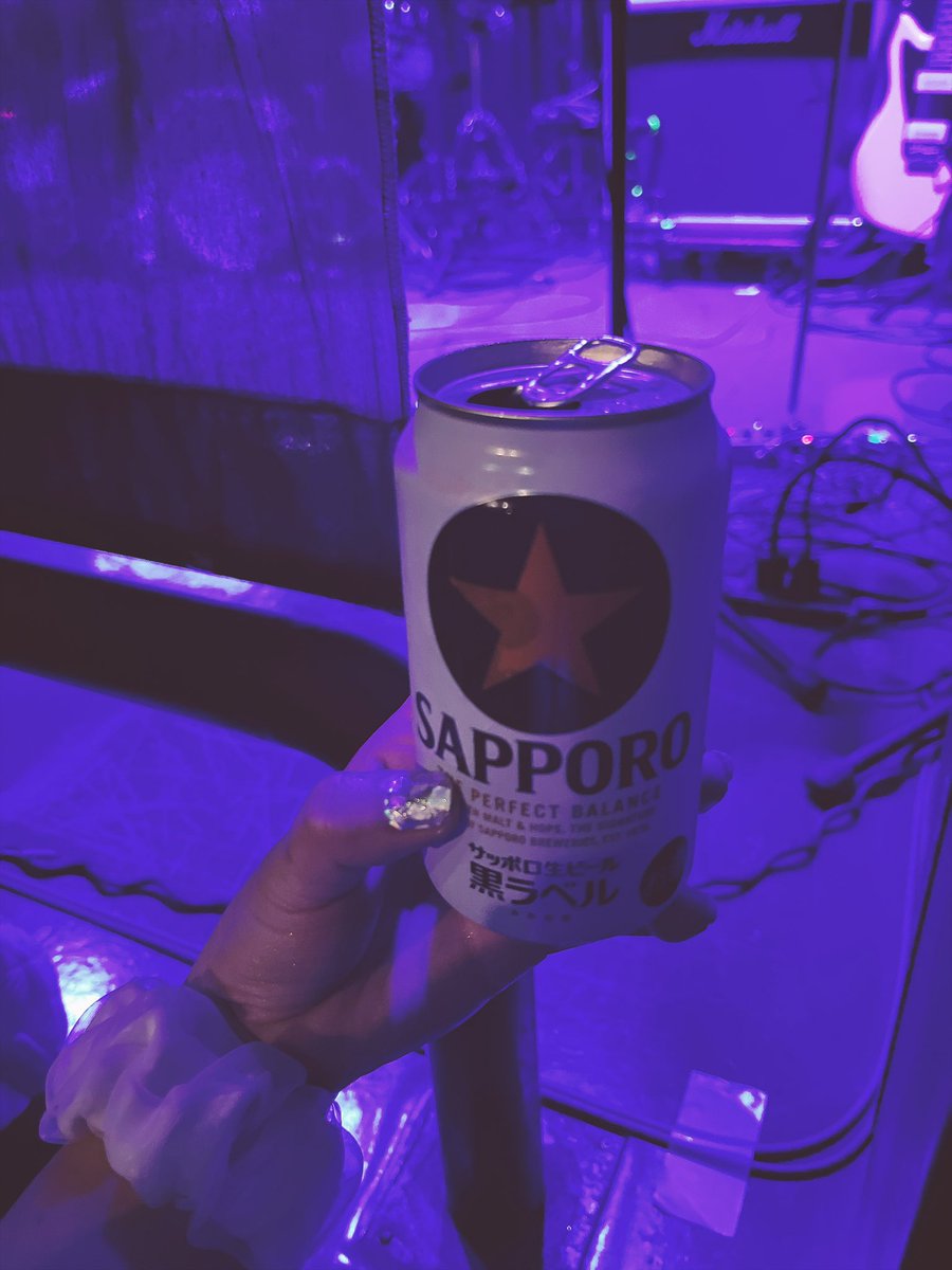 meeeee724's tweet photo. 端だけど最前来ちゃった✌🏻
Ivy前で見るの久々すぎて嬉しい☺️ https://t.co/Ce8xpSLVSe