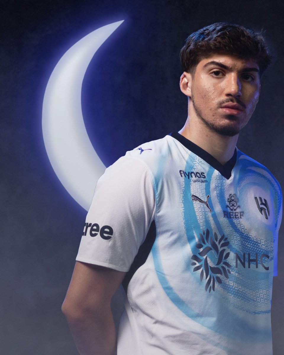 Alhilal_FC's tweet photo. القمر شاهد.. والهلال هو الحكاية 🌙🤍

 احصل عليه من متجر الهلال الإلكتروني الرسمي: 🔹 توصيل سريع 🔹 استرجاع سهل ومجاني
