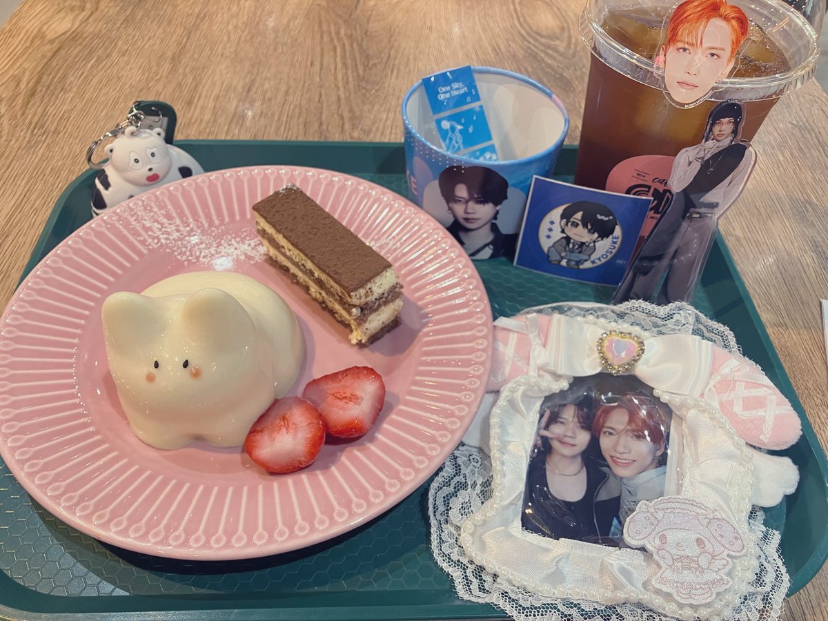 riigasukinami84's tweet photo. 京ちゃんセンイルカフェ💙
これで我が家のカプホルが髙牧リヒトゥーになりましたありがとうございました♡

#Cafeon 
#藤牧京介BirthdayProject2026 https://t.co/7golNpMTVH