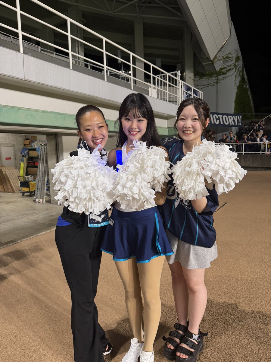 RFCofficial1's tweet photo. 888の開幕戦
アビチアOGもベススタへ😊

NENEは同期二人のYUMEKAとMAYUがきてくれて嬉しそうだったし✨

MINAMIはapprentice sisterだったので
アプレの成長を非常に喜んでいました😊

繋がる末広がりの良き日でした🐝✨

#アビスパ福岡
#アビスパチアリーダーズ https://t.co/vjpQwyFKeb