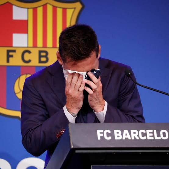 MCEENZEE's tweet photo. See as life just be. Barcelona, the same club wey Messi carry go court, dey send sweet words because e papa don kpai. E just show say some things pass jersey colours and club anthems.

We dey argue about GOATs, about who get pass who, even quarrel online like say tomorrow no dey. But then, one real human wahala go show face, like losing your papa, and suddenly all that noise just vanish. Poof! Like smoke.

It's a sharp reminder. All the fiercest battles, the biggest transfer sagas, the whole drama wey dey make us shout "UP BARCA!" or "HALA MADRID!" – dem all just dey small, like ant for ground, when compared to the deep, silent pain of losing someone you love. Even for where rivalry strong like concrete, the thing wey tie us together as human beings, that one dey ALWAYS win. Our shared humanity is the REAL trophy.
So, next time we dey fight over small small things, remember say some connections, some pains, some bonds, dem go last pass any league table. Na so e be. What do you think? #HumanityFirst #BeyondRivalry #lionelmessi #nsfwtwtًً
